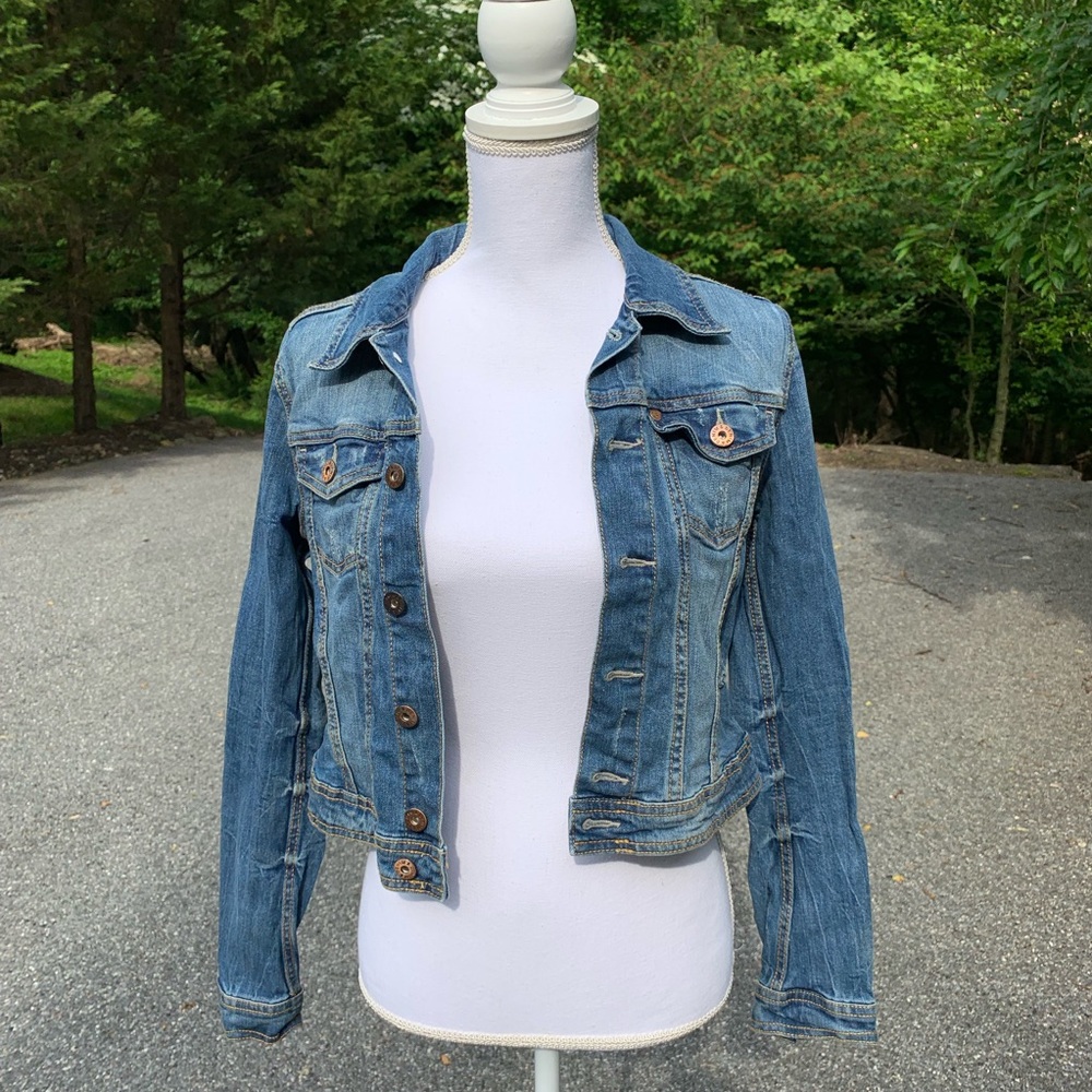 Cropped Jean Jacket - Picture 2 of 4